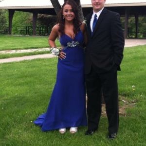 To resale a gorgeous prom dress.